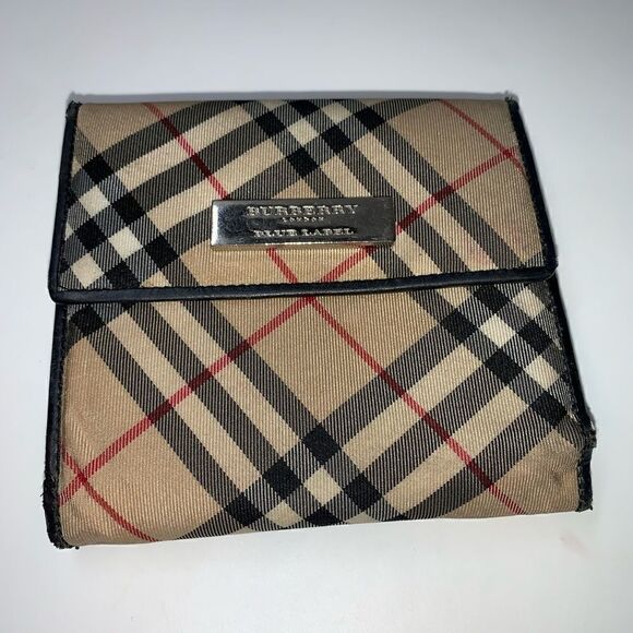 🎉AUTHENTIC🎉 Burberry Kisslock Compact Wallet - Picture 1 of 10